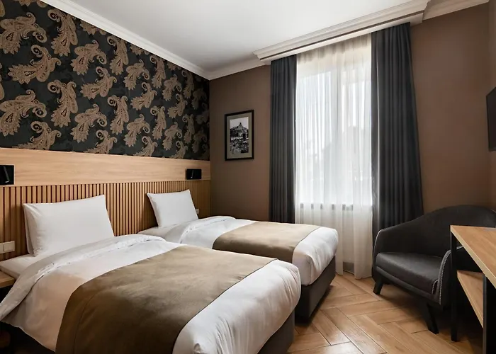 Family Hotel: Hotel Old Wall