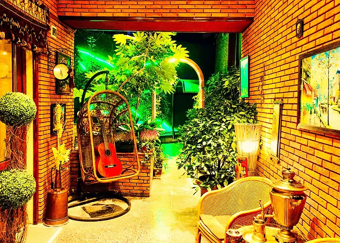 4 star hotel: Hotel British House